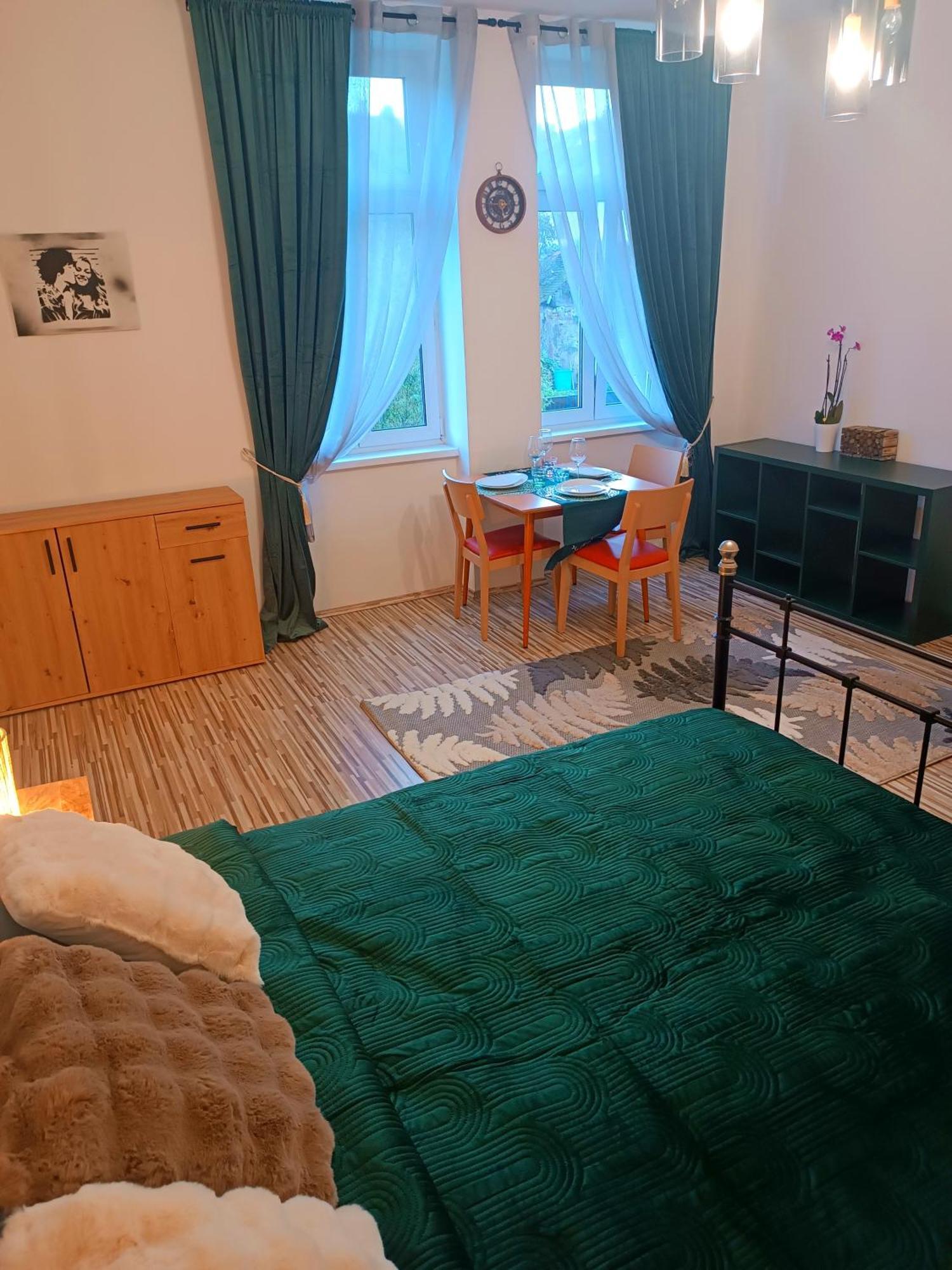 Family Apartments Center Of Muerzzuschlag Luaran gambar